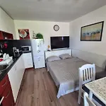 아파트 за гости роси *