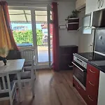 за гости роси 아파트