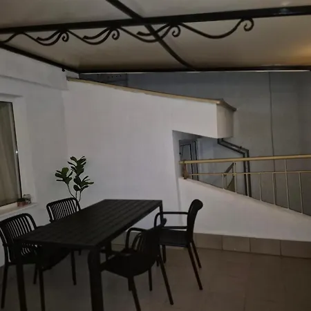 Apartment за гости роси